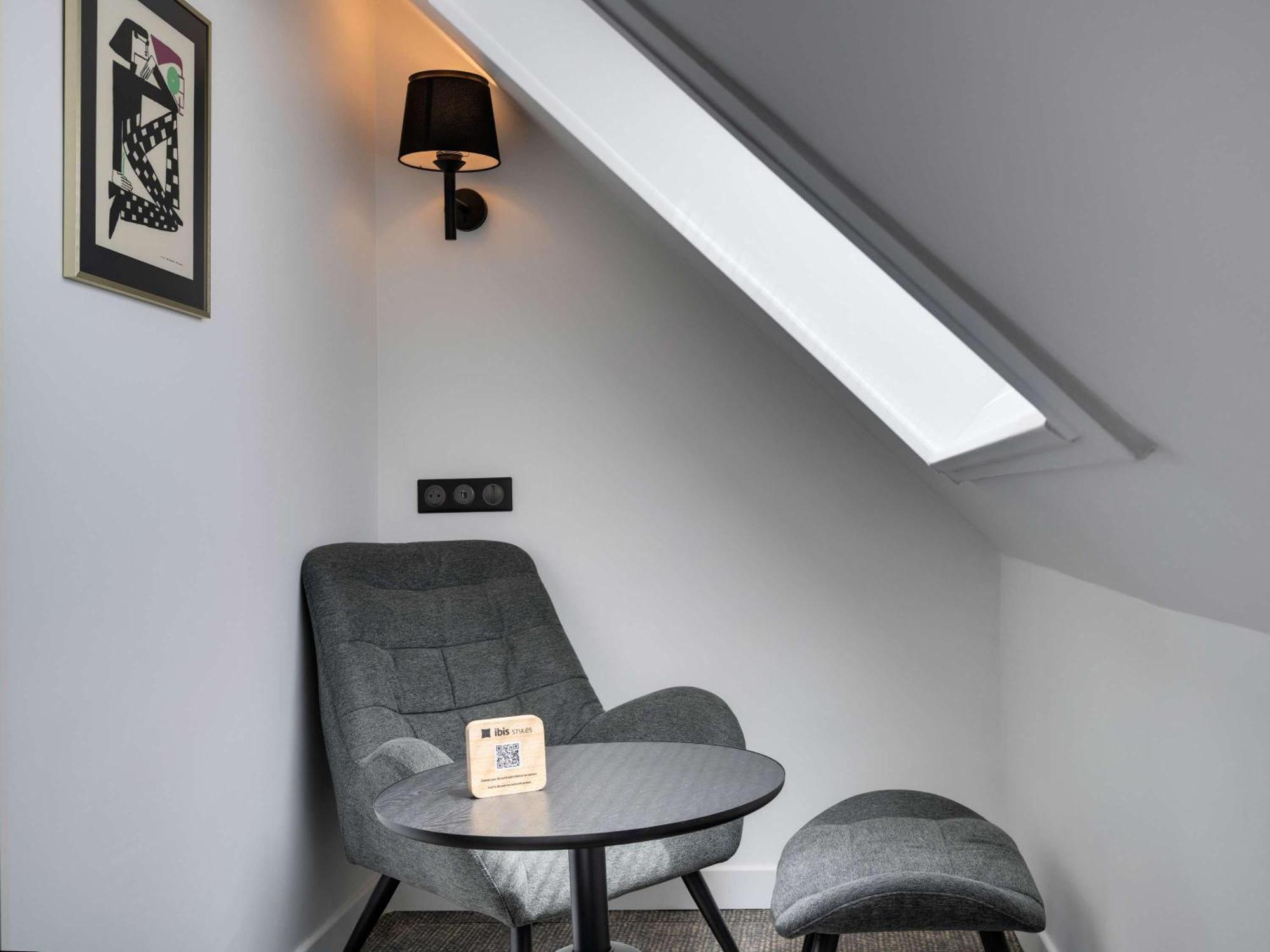 Ibis Styles Paris Cadet Lafayette Hotell Exteriör bild