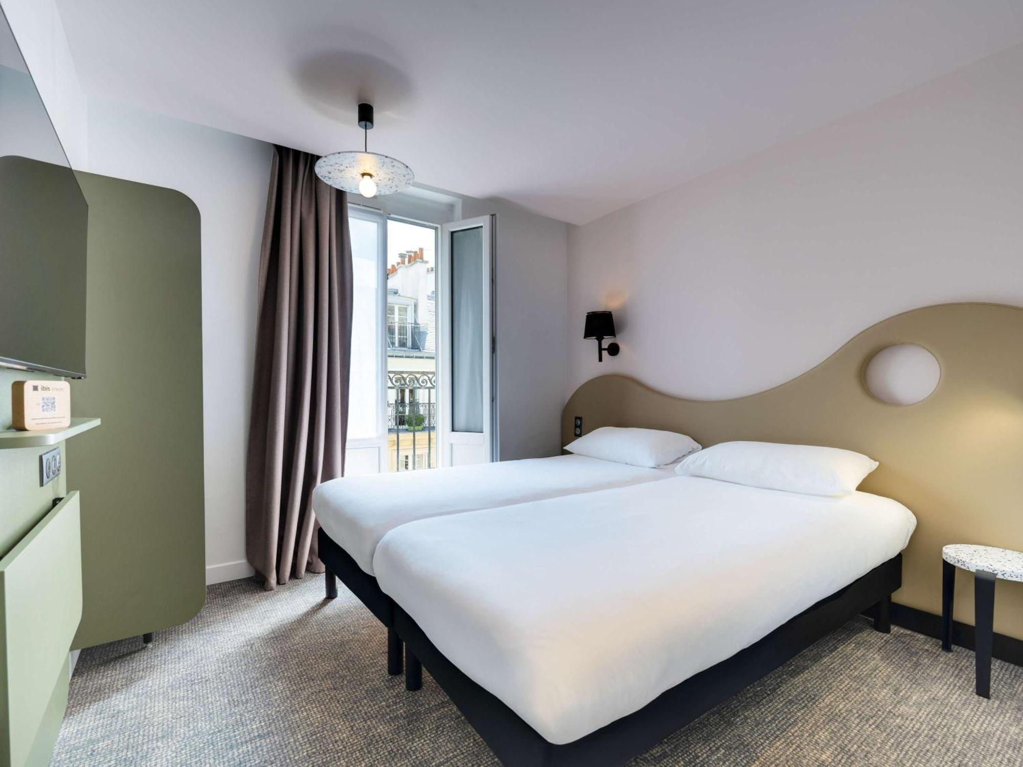 Ibis Styles Paris Cadet Lafayette Hotell Exteriör bild