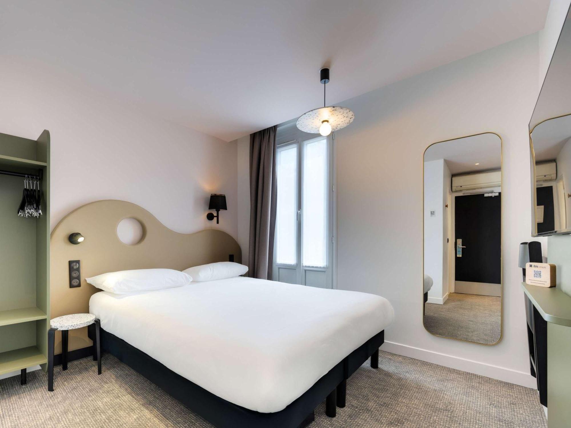 Ibis Styles Paris Cadet Lafayette Hotell Exteriör bild